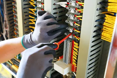 Zakład Usługowo-Handlowy Elzim - Instalacje elektryczne